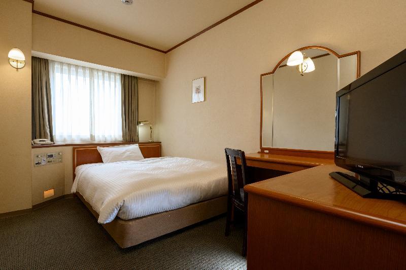 Yokohama Isezakicho Washington Hotel Exterior photo